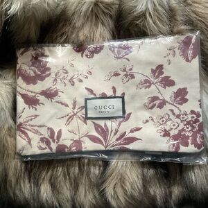 Gucci Beige and Burgundy Floral Pouch